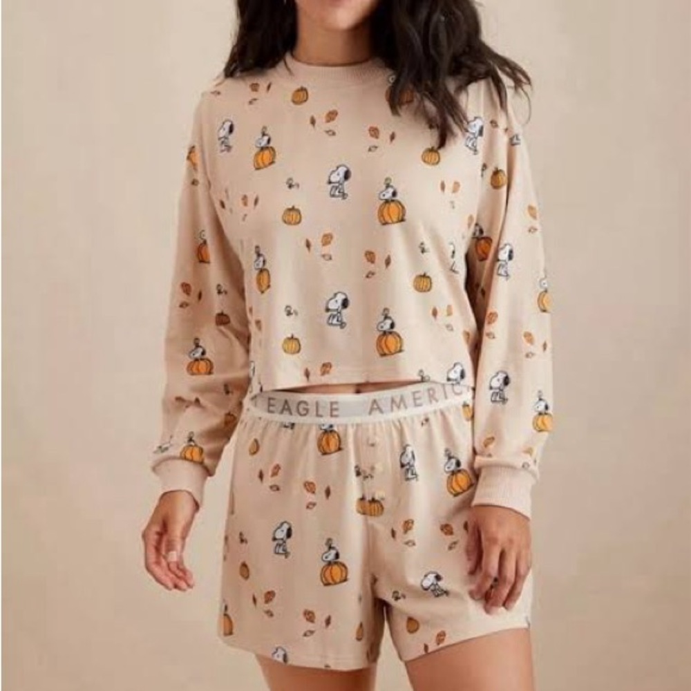 American Eagle Luxe Plush Snoopy PJ Set